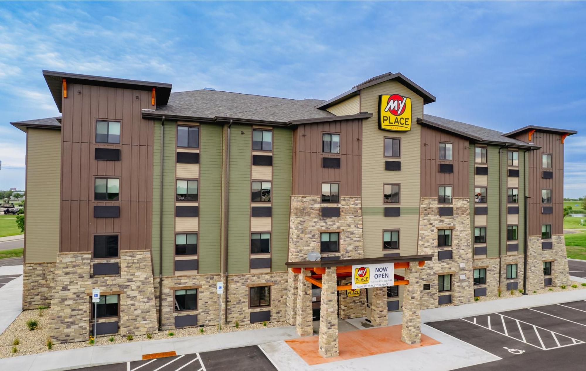 My Place Hotel-Mitchell Sd Esterno foto
